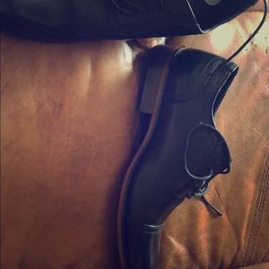 Size nine guys dress shoes